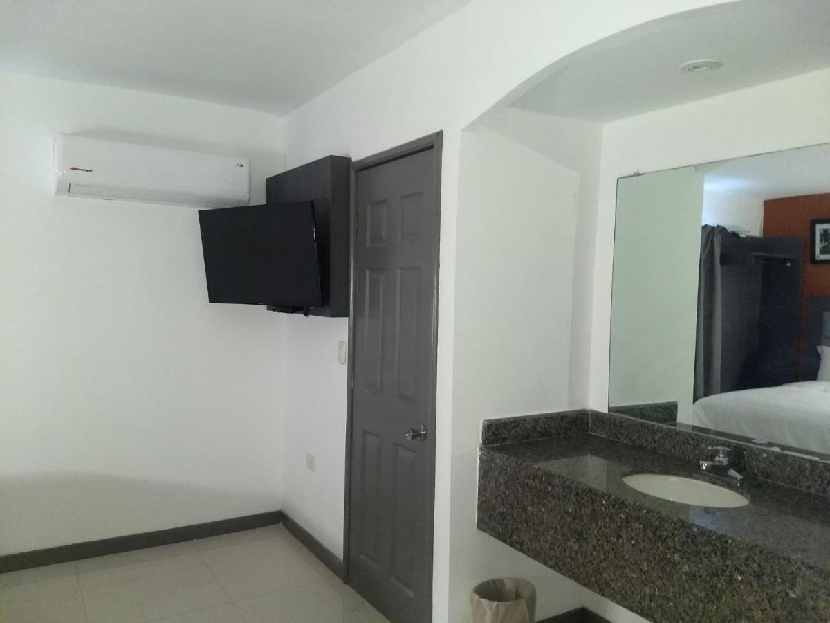 Hotel El Rancho Sabinas Hidalgo Eksteriør bilde